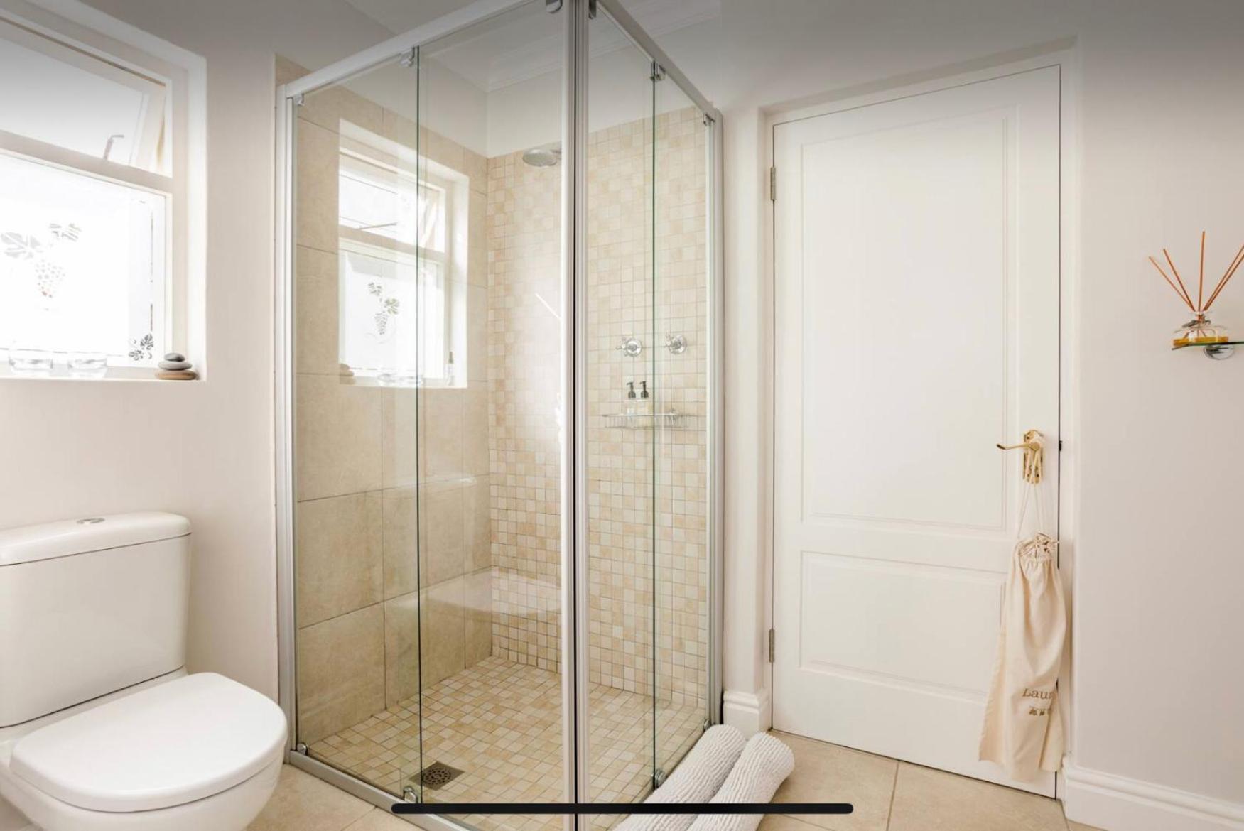 Guest Suite - Leafy Constantia Guest House Cape Town Ngoại thất bức ảnh